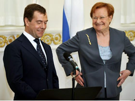Дмитрий Медведев и Тарья Халонен. Фото: www.daylife.com