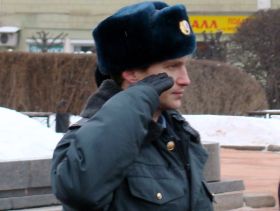 Милиционер, фото Виктора Шамаева, Каспаров.Ru