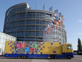 Здание Европарламента. Фото: cch.mntzion.com
