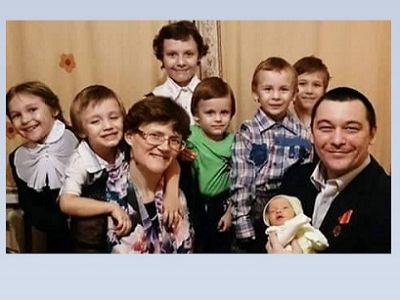 Светлана Давыдова с семьей. Фото: страница Ольги Романовой в Facebook
