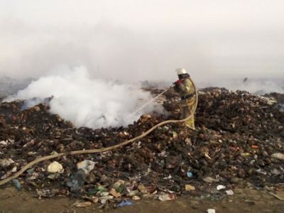 Пожар на мусорном полигоне под Читой. Фото: ГУ МЧС по Забайкалью